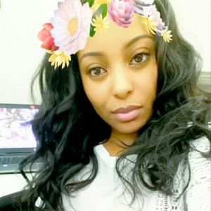 Meet your Posher, Dionna